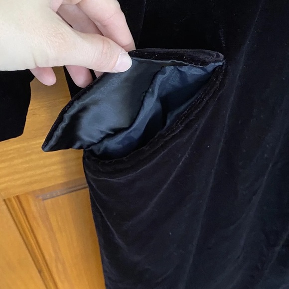 Vintage Jessica McClintock Black velvet long overcoat jacket (45”) size 4 - Picture 5 of 8